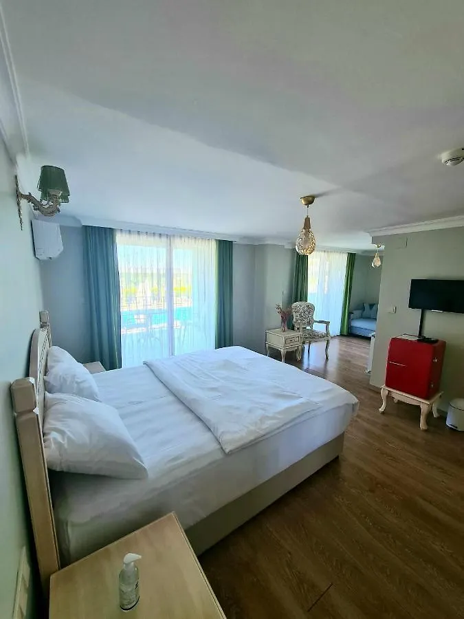 Belizi Hotel Urla Oda ve Kahvaltı