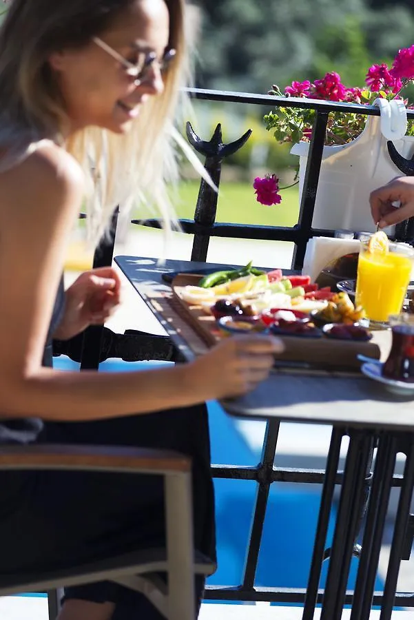 Belizi Hotel Urla Oda ve Kahvaltı
