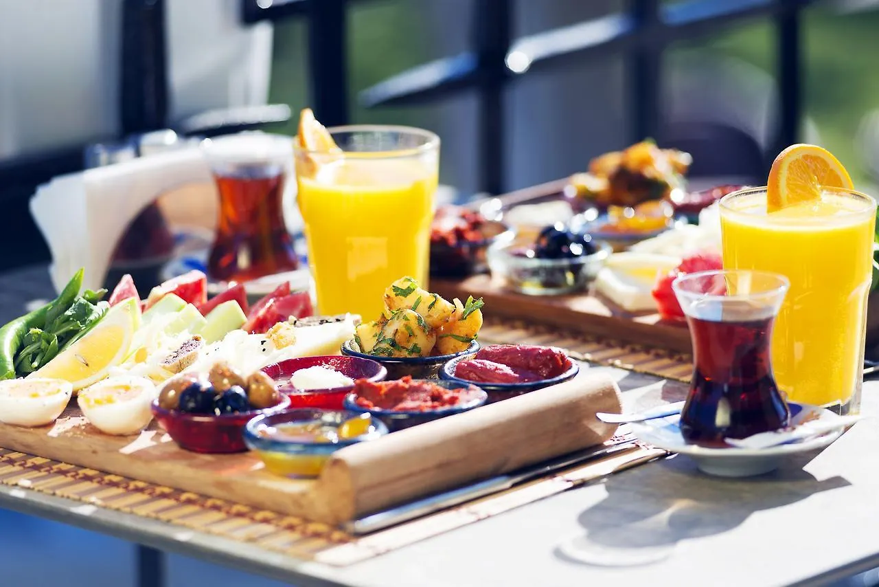 Belizi Hotel Urla Alojamento de Acomodação e Pequeno-almoço